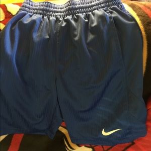 NIke boys shirts size L